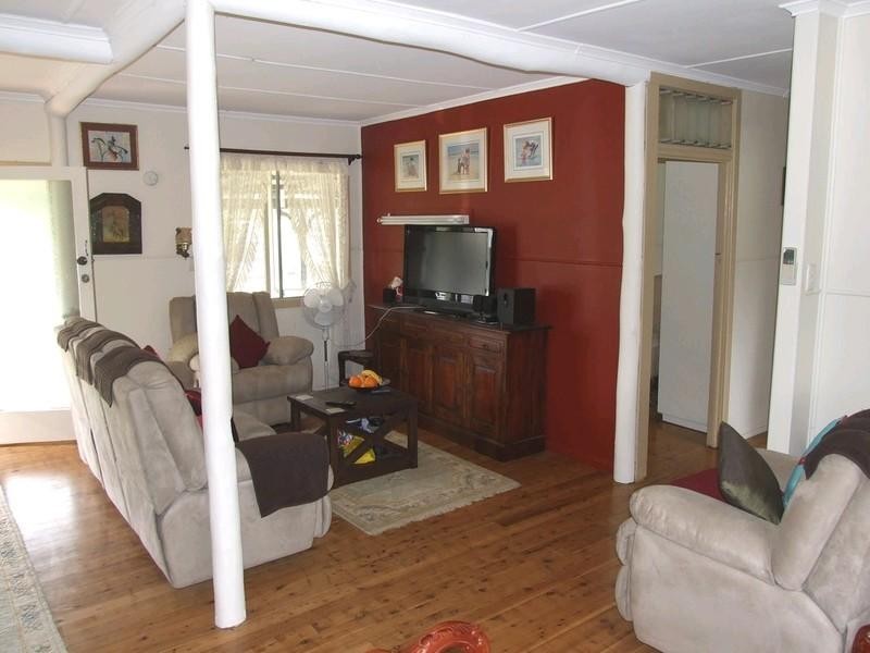 1205 Pechey Maclagan Road, Crows Nest QLD 4355