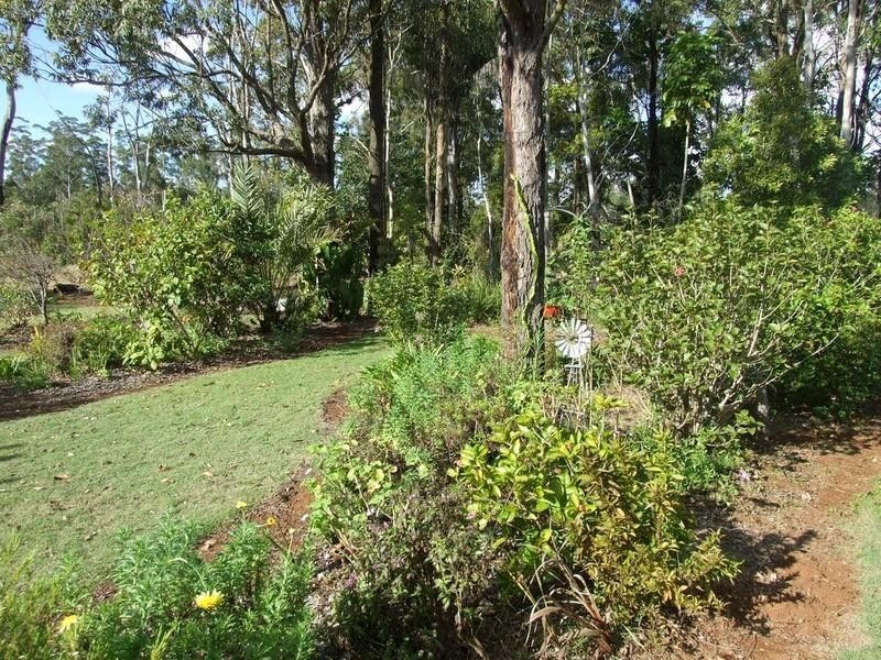 98 King Road, Blackbutt QLD 4306