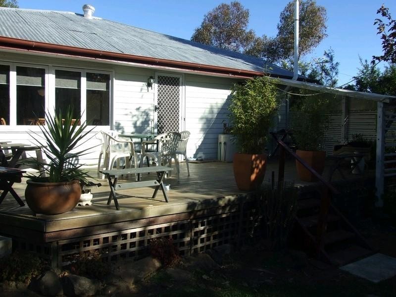 34 South Street, Crows Nest QLD 4355