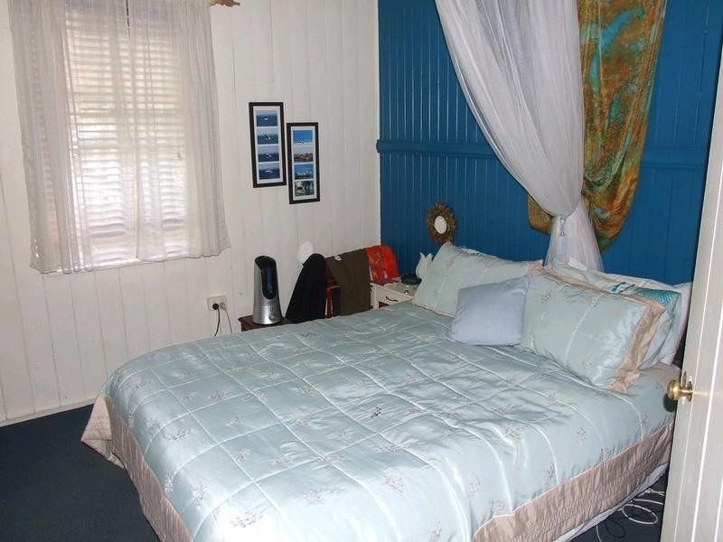 34 South Street, Crows Nest QLD 4355