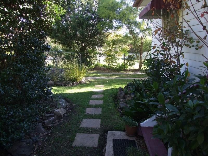 34 South Street, Crows Nest QLD 4355