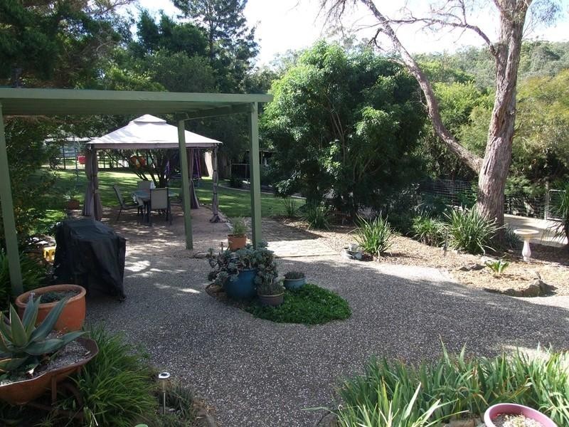 2 Blinco Street, Crows Nest QLD 4355