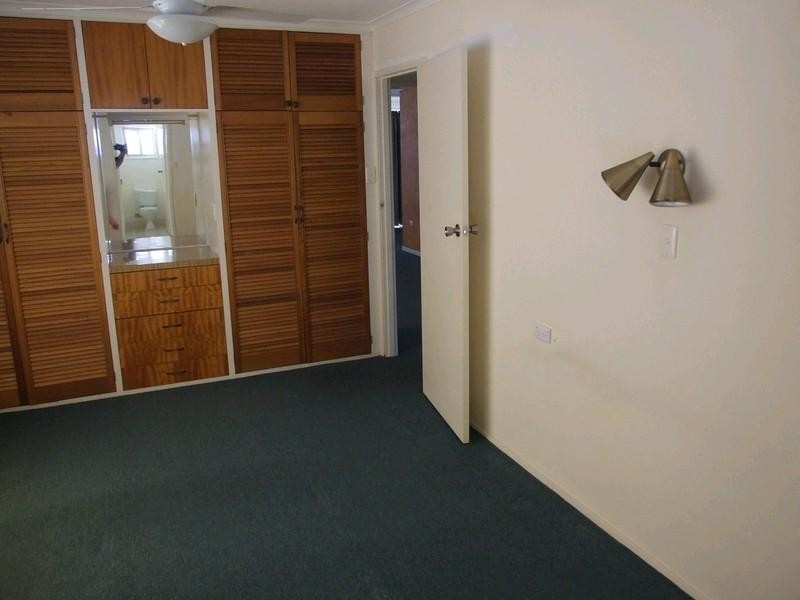 9 Church Street, Crows Nest QLD 4355