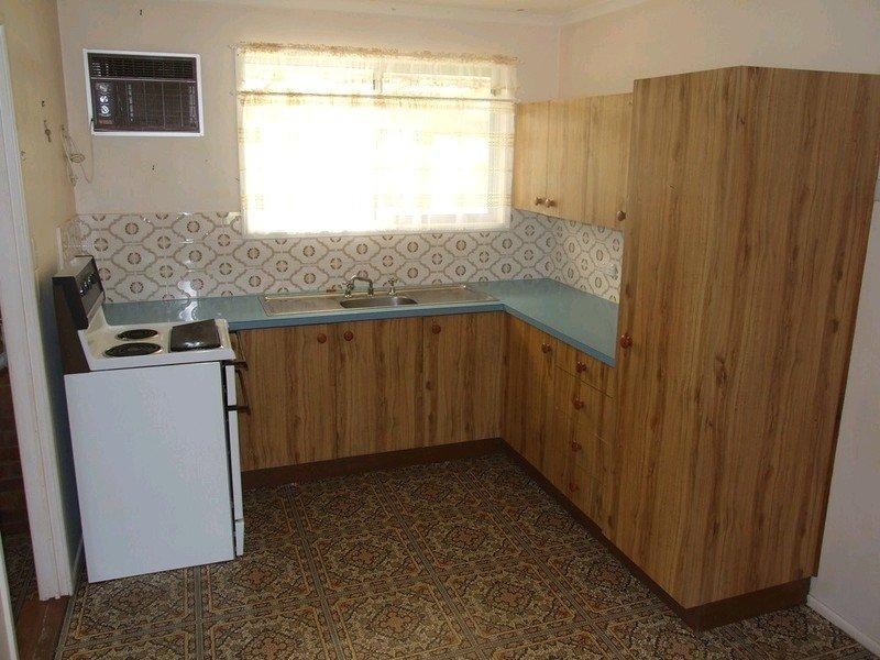 37 South Street, Crows Nest QLD 4355