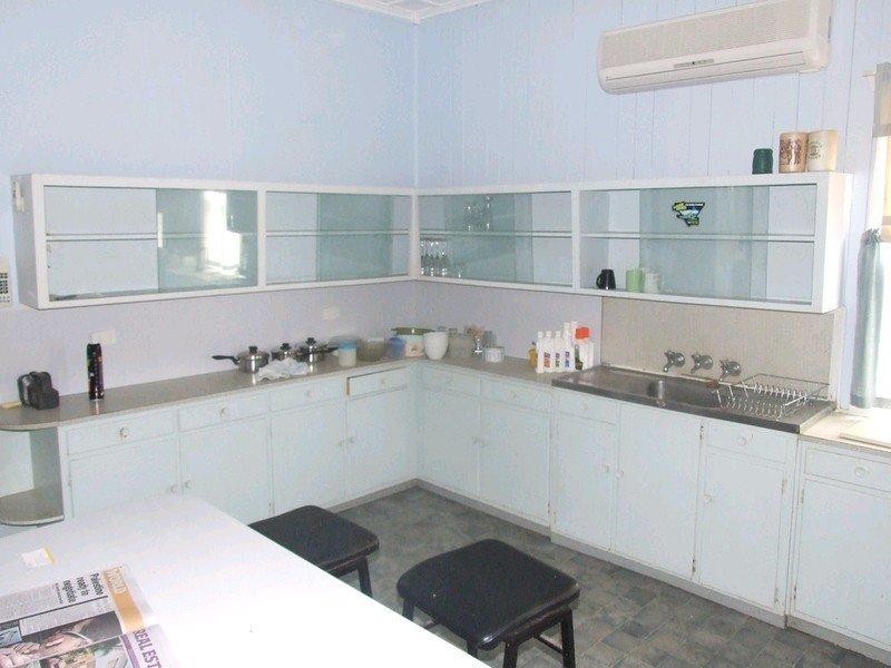 31 South Street, Crows Nest QLD 4355