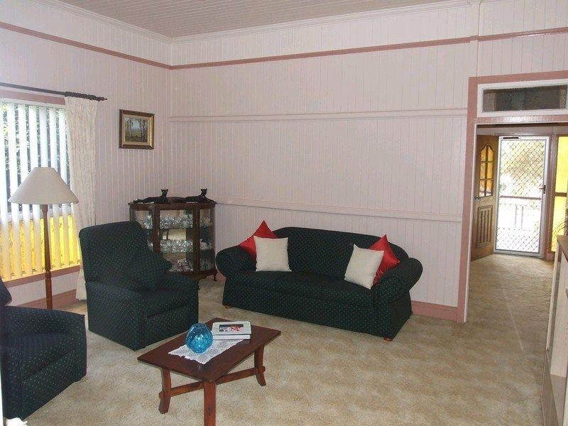 3 Albert Street, Crows Nest QLD 4355