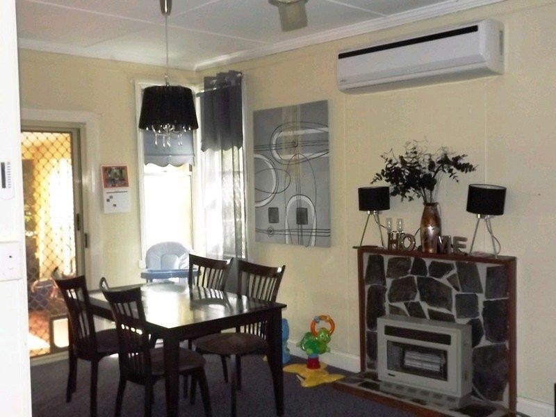 32 South Street, Crows Nest QLD 4355