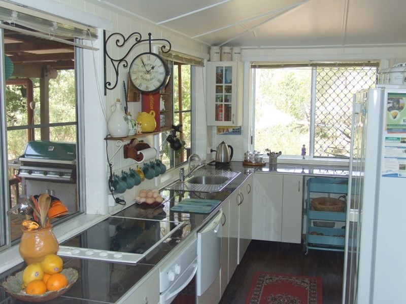 6 Short Street, Crows Nest QLD 4355