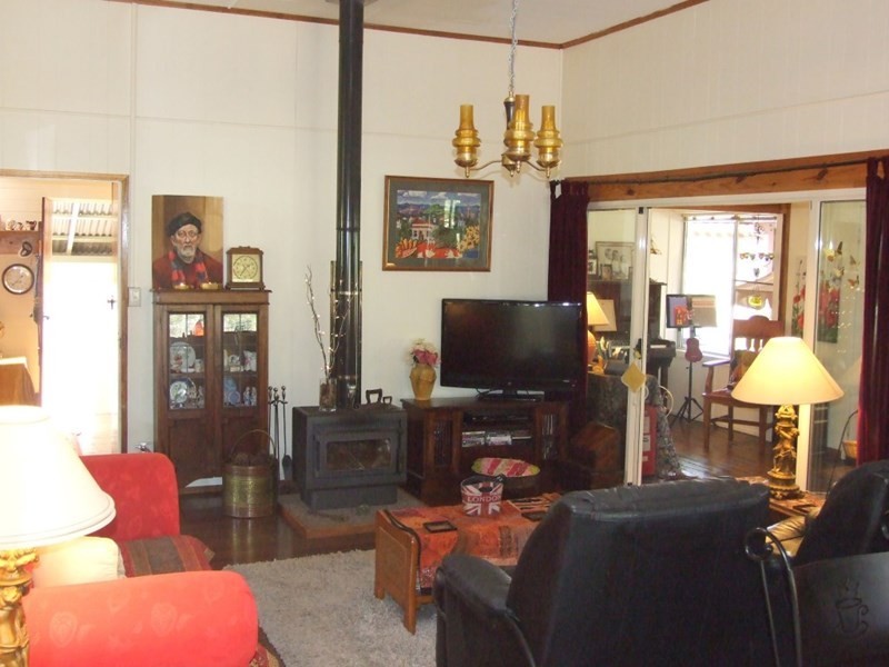 6 Short Street, Crows Nest QLD 4355