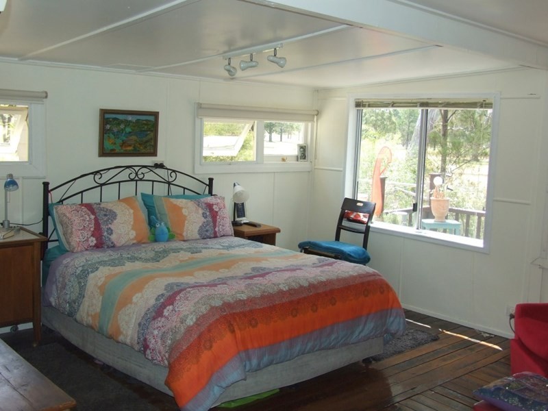 6 Short Street, Crows Nest QLD 4355