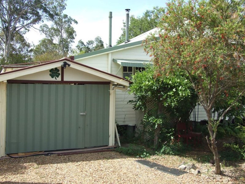 6 Short Street, Crows Nest QLD 4355