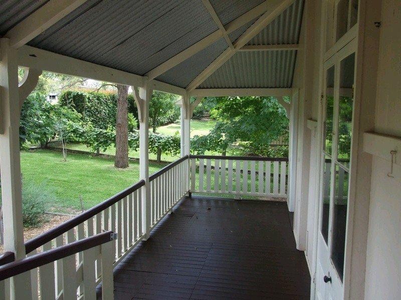 7 Creek Street, Crows Nest QLD 4355