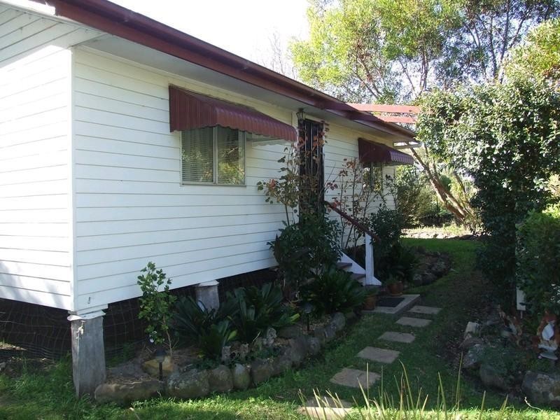 34 South Street, Crows Nest QLD 4355