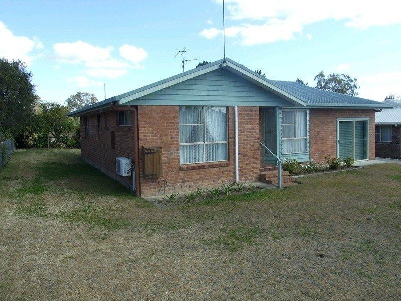 13 Charles Street, Crows Nest QLD 4355