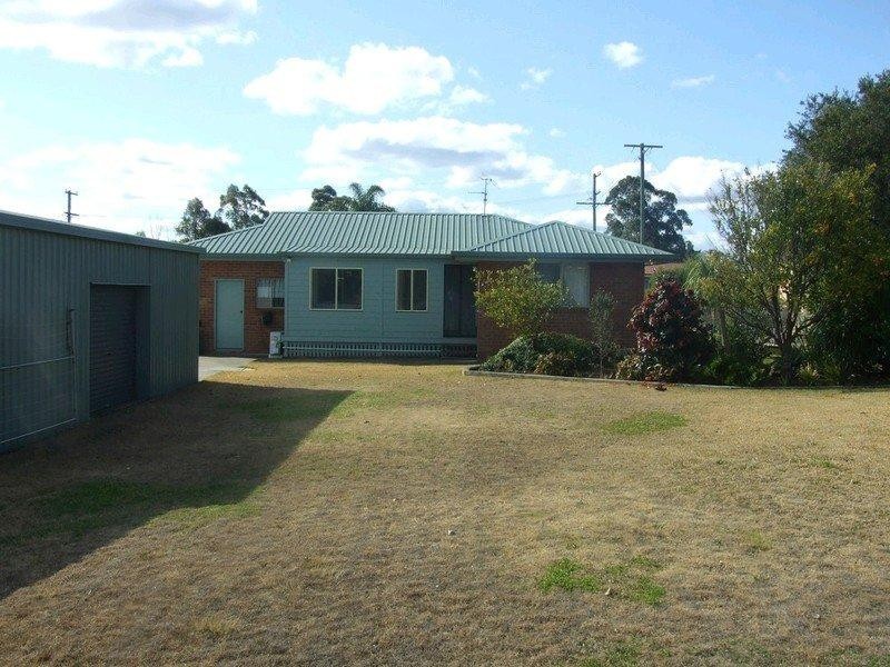13 Charles Street, Crows Nest QLD 4355