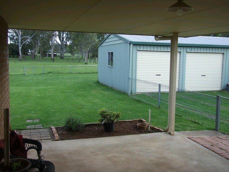 1 John Street, Crows Nest QLD 4355