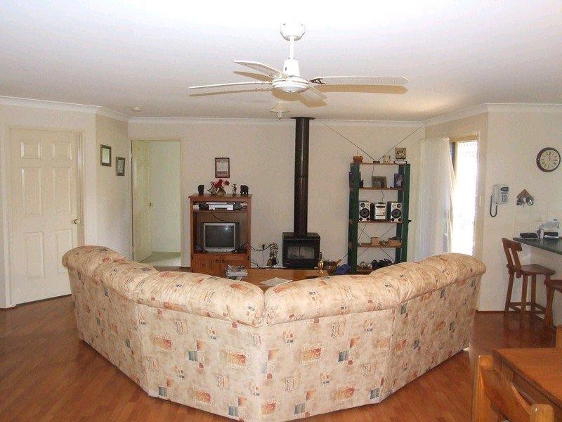 1 John Street, Crows Nest QLD 4355