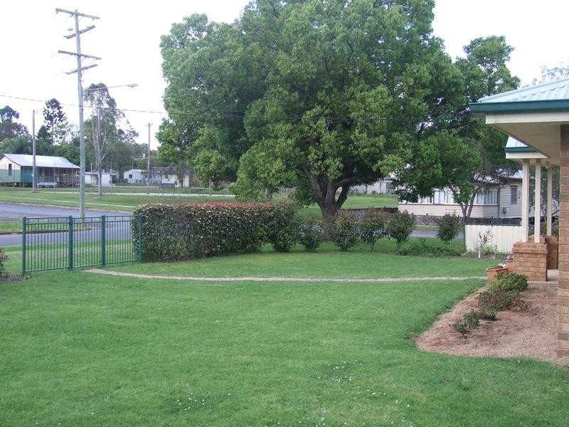 1 John Street, Crows Nest QLD 4355