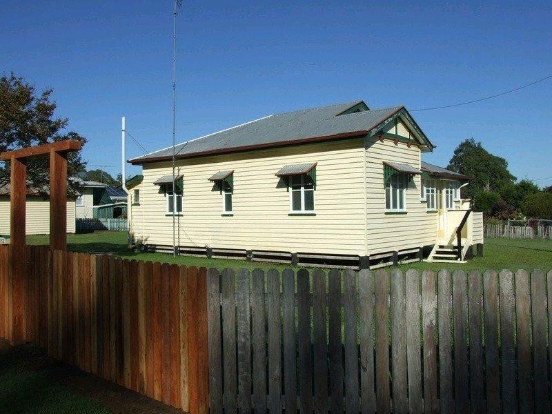 23 Park Road, Crows Nest QLD 4355