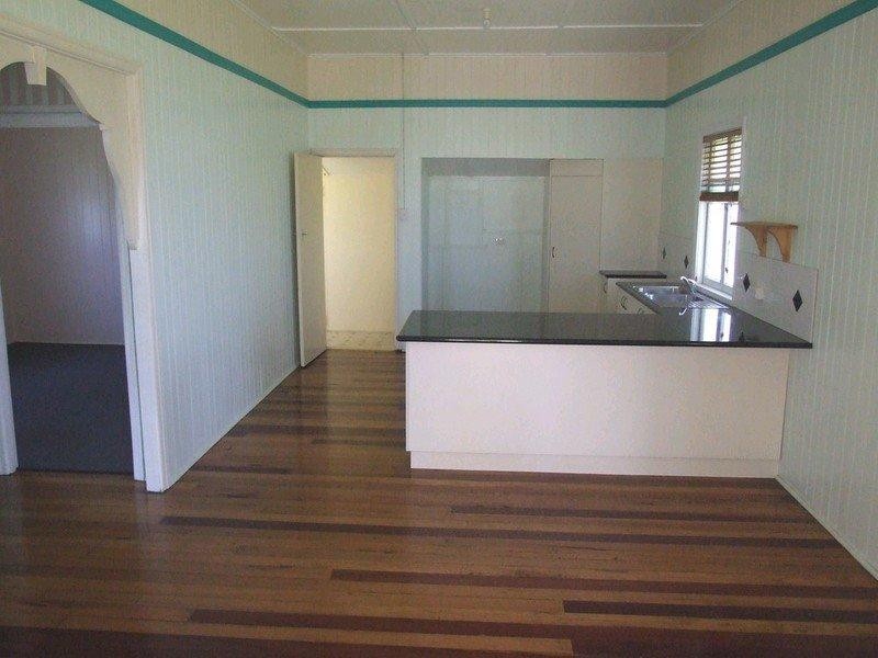 23 Park Road, Crows Nest QLD 4355