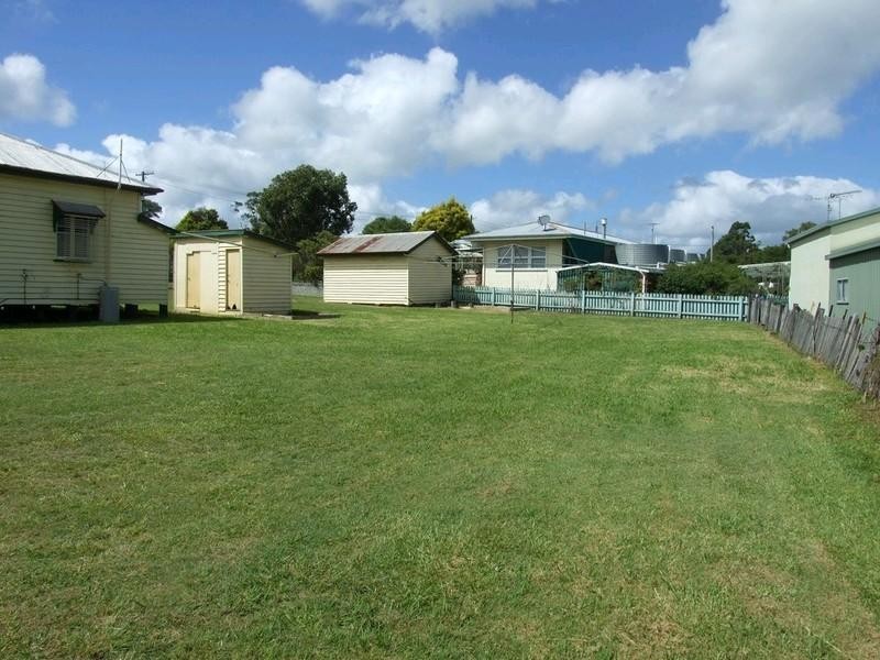 23 Park Road, Crows Nest QLD 4355