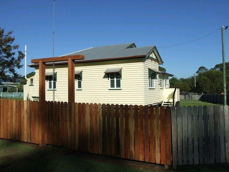 23 Park Road, Crows Nest QLD 4355