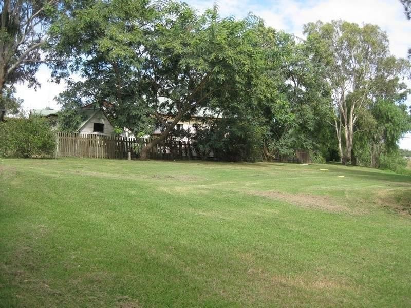 3 Lebsanft Street, Goombungee QLD 4354