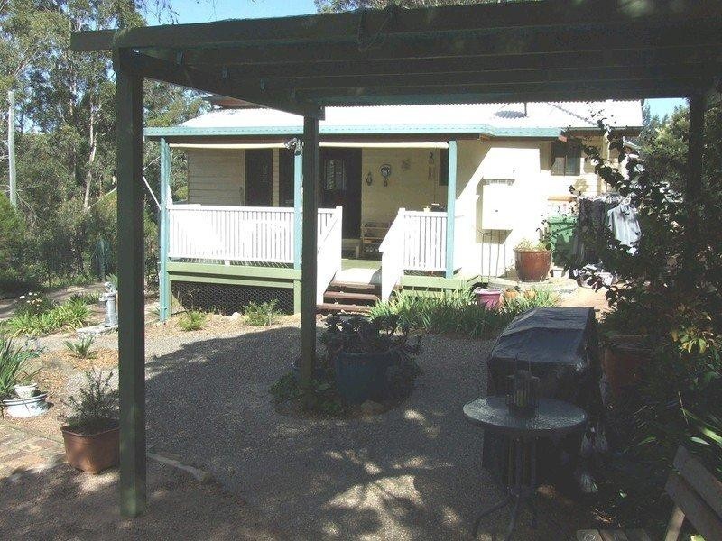 2 Blinco Street, Crows Nest QLD 4355