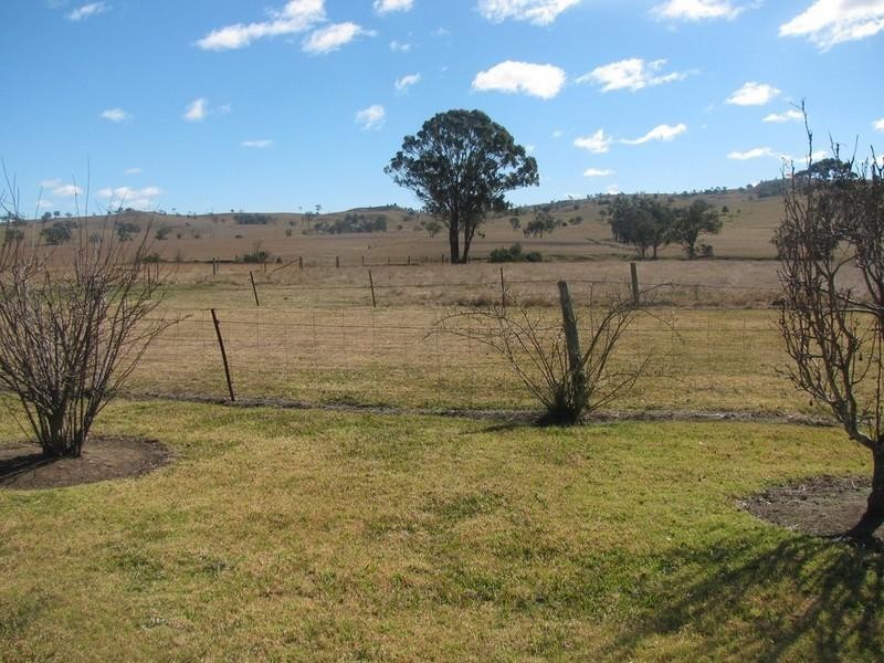 7265 New England Highway, Crows Nest QLD 4355