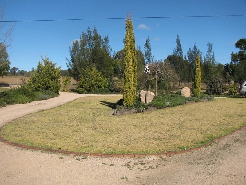 7265 New England Highway, Crows Nest QLD 4355