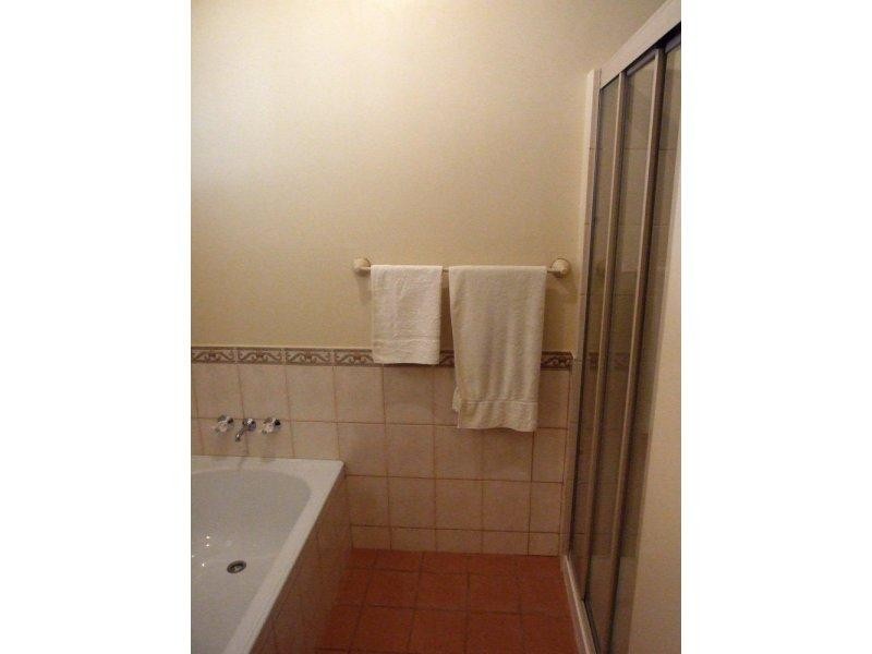 61 Albert Street, Crows Nest QLD 4355