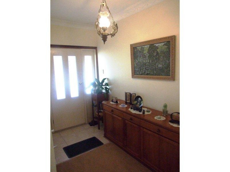 61 Albert Street, Crows Nest QLD 4355