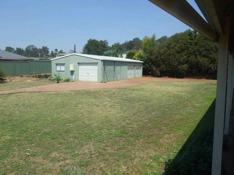 61 Albert Street, Crows Nest QLD 4355