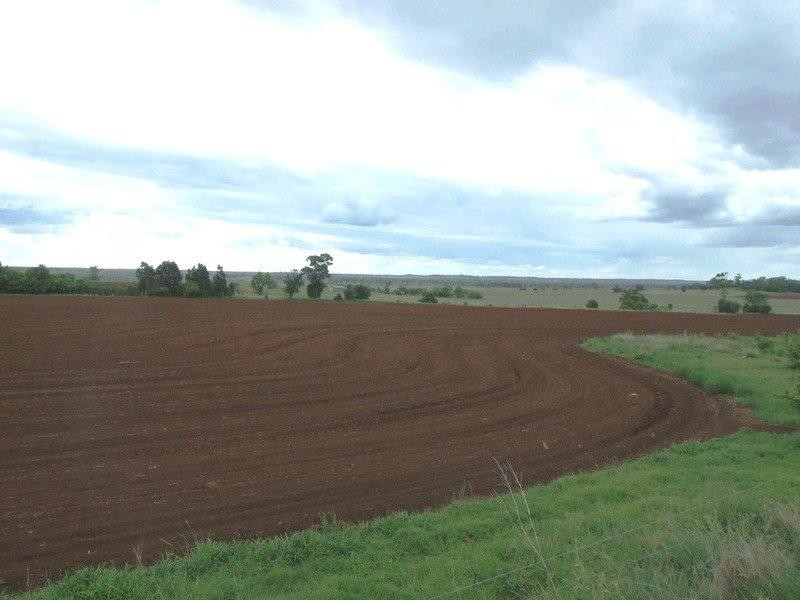 3596 Pechey Maclagan Road, Kulpi QLD 4352