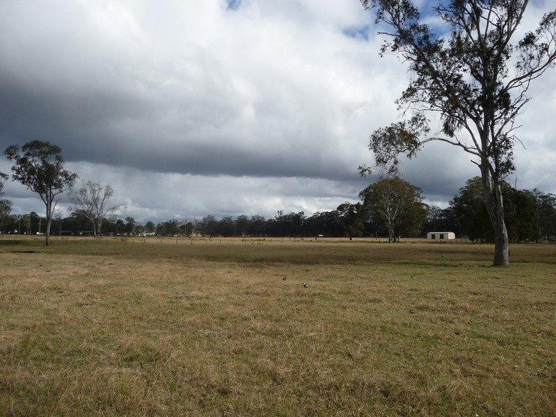 7534 New England Highway, Crows Nest QLD 4355