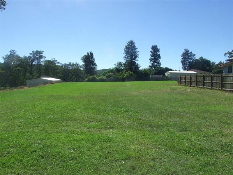 48 Dale Street, Crows Nest QLD 4355