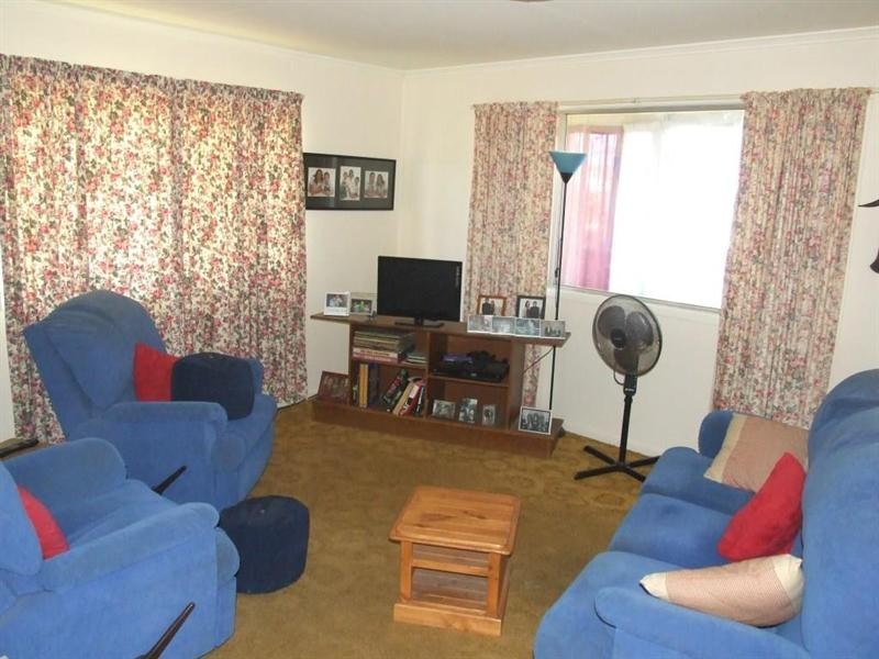 8 Nolan Street, Crows Nest QLD 4355