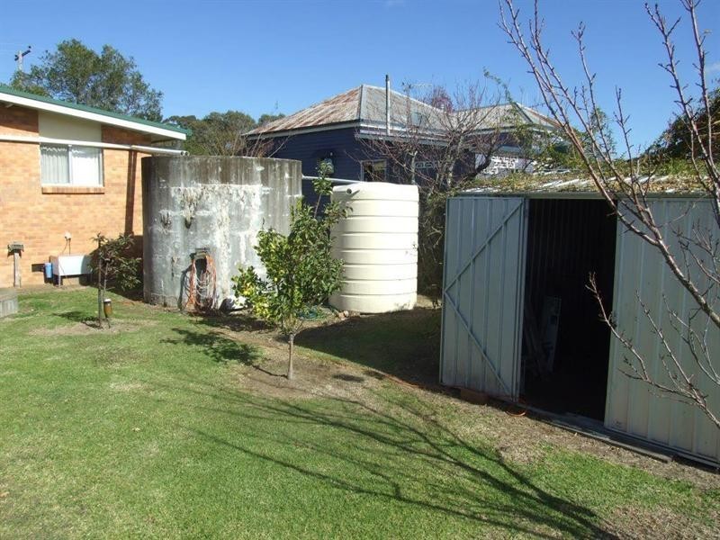 8 Nolan Street, Crows Nest QLD 4355