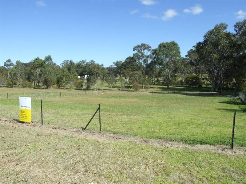 5 Parkland Drive, Crows Nest QLD 4355