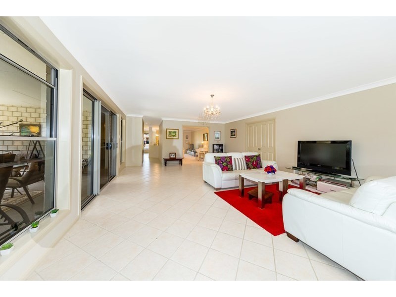 16 Vicky Avenue, Crows Nest QLD 4355