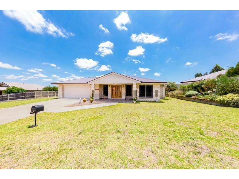 16 Vicky Avenue, Crows Nest QLD 4355