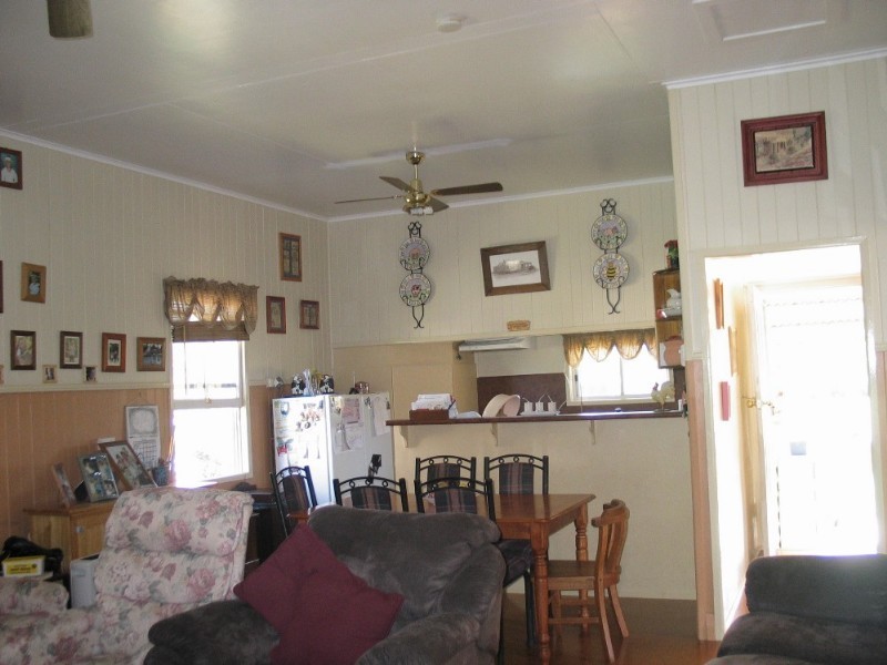 26 South Street, Crows Nest QLD 4355