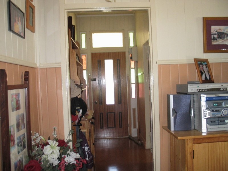 26 South Street, Crows Nest QLD 4355
