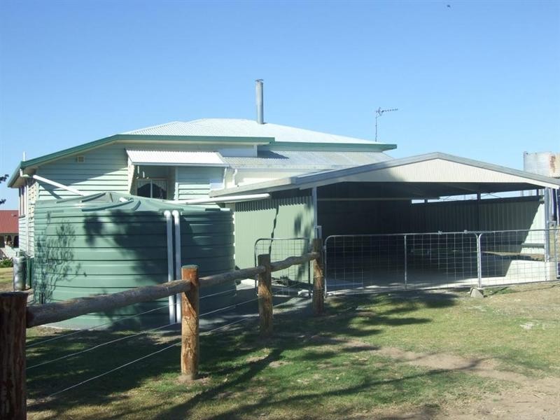 130 Groomsville Plainby Road, Crows Nest QLD 4355