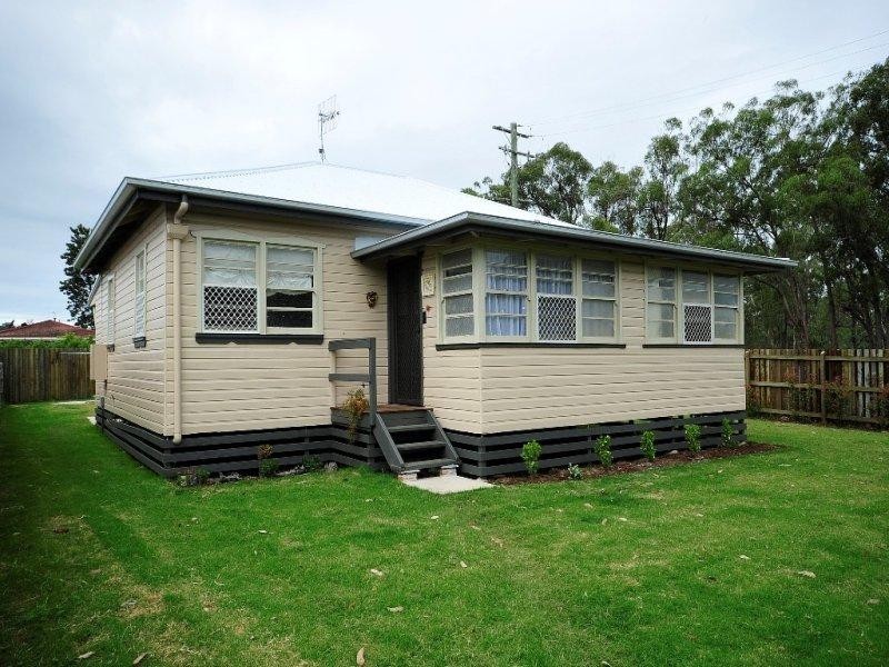 1/12a Creek Steet, Crows Nest QLD 4355