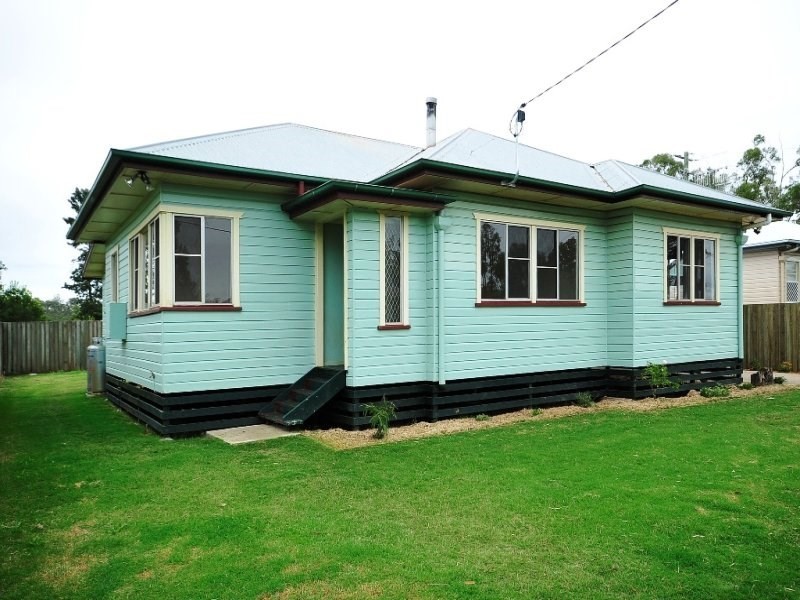 1/12a Creek Street, Crows Nest QLD 4355