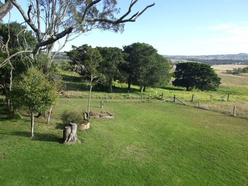 209 Pechey Forestry Road, Crows Nest QLD 4355