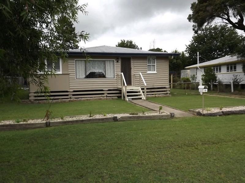 13 Short Street, Crows Nest QLD 4355