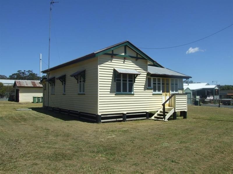 23 Park Road, Crows Nest QLD 4355