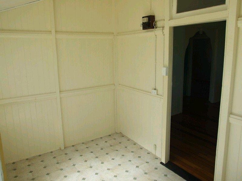 23 Park Road, Crows Nest QLD 4355